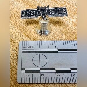 LIBERTY BELLE BELL Brooch Pin Patriotic History Pennsylvania Antique Vintage